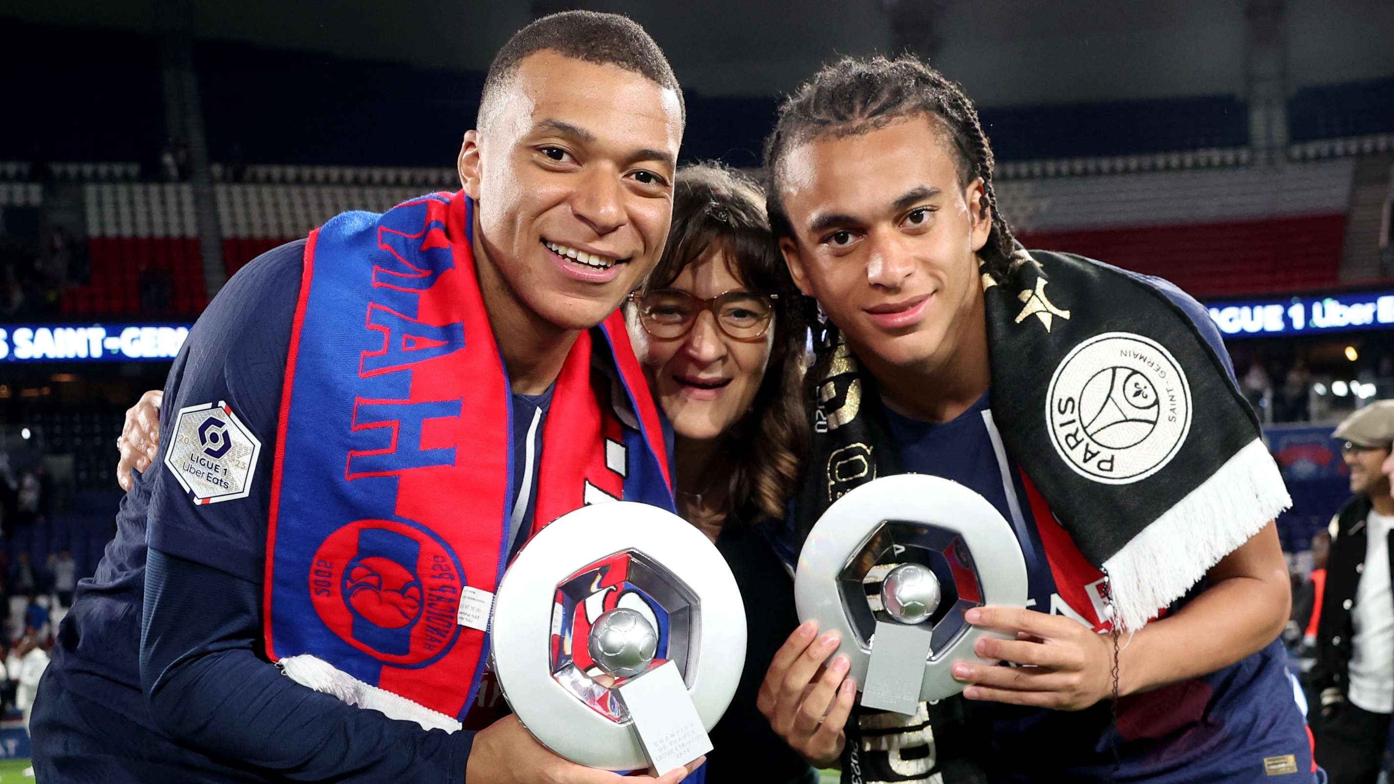 並通過歐文 並通過歐文