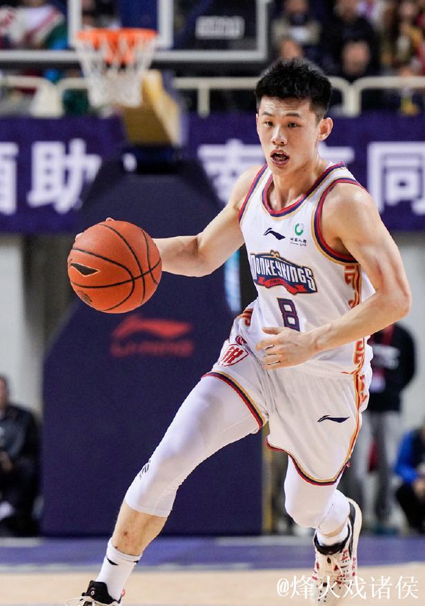 王岚嵚单场命中5记三分,追平个人纪录 王岚嵚单场命中5记三分,追平个人纪录